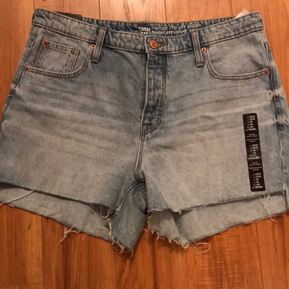 Gap Vintage Cut Off Short